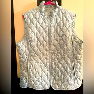 Eddie Bauer light weight vest, teal color, size XL.